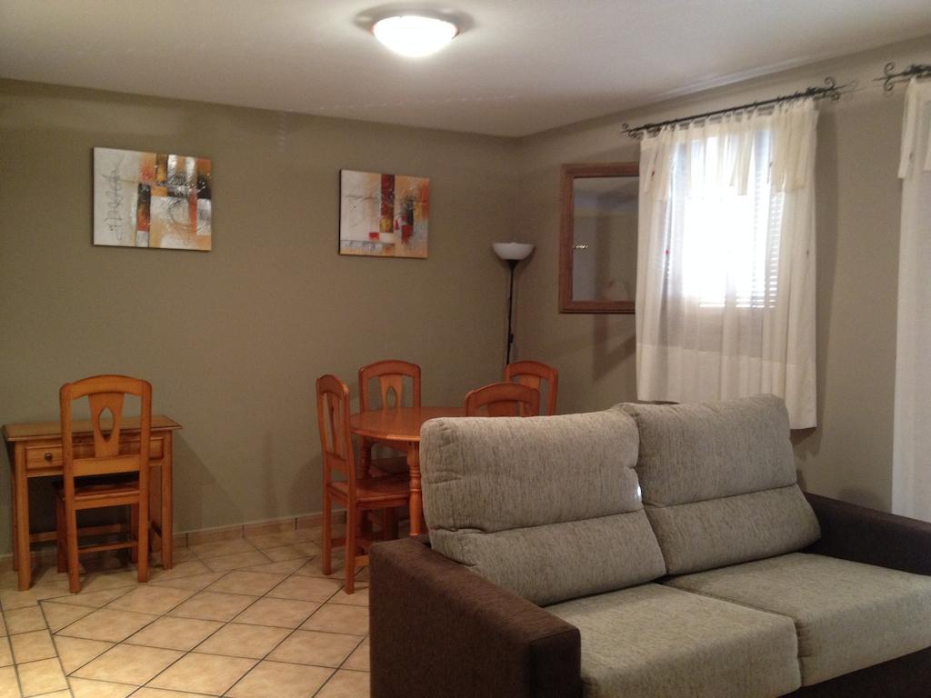 Apartamentos Residencial Fornocal Alquézar Quarto foto